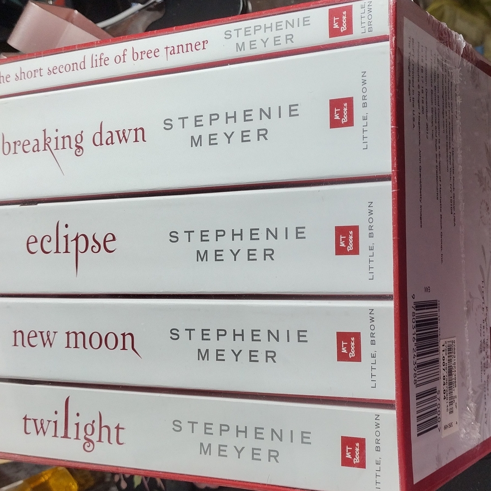 Twilight Saga Book Set by Stephenie Meyer